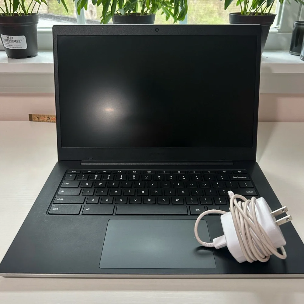 Samsung Galaxy Chromebook Go